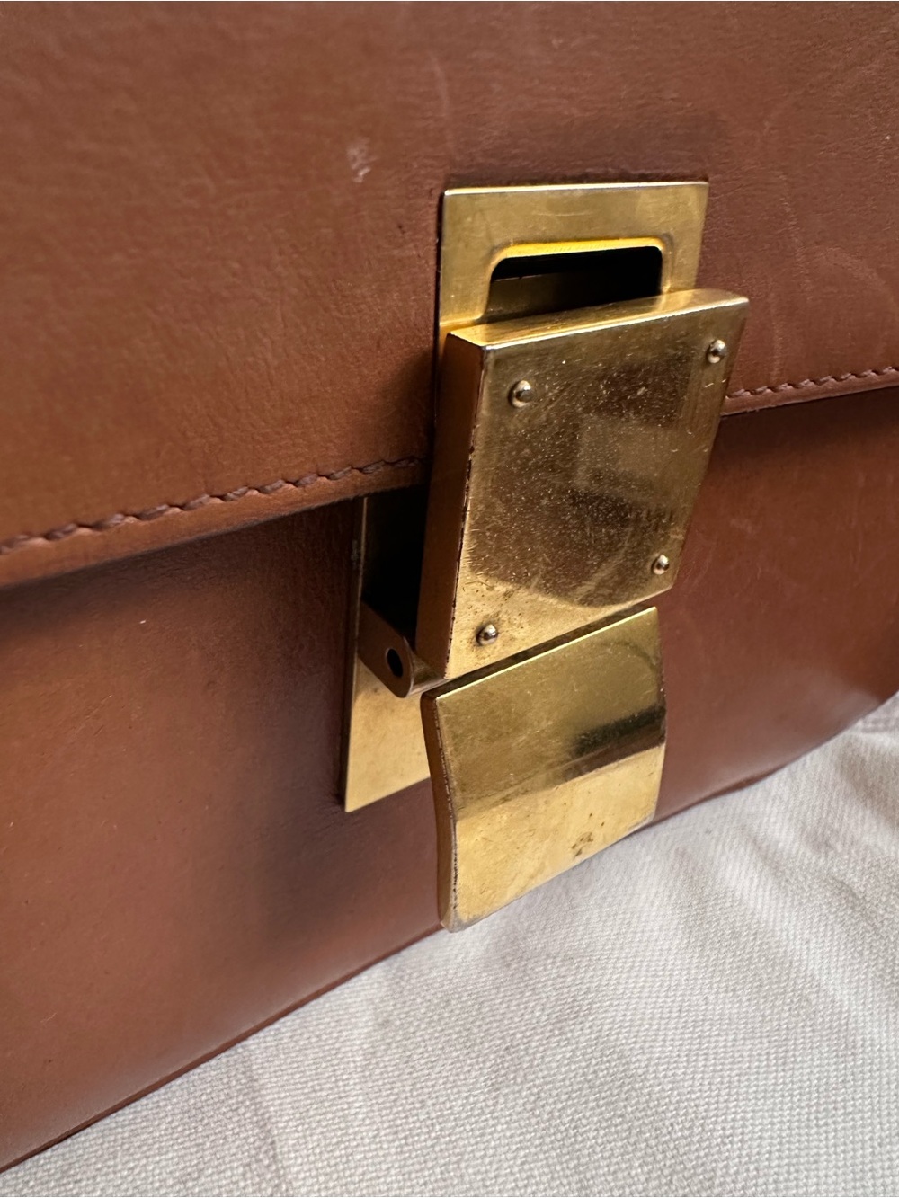 CELINE Phoebe Philo Classic Box Bag in Medium - Color Camel - Picture 10 of 17